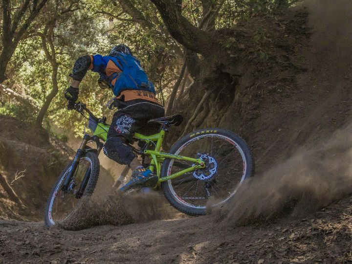 analisis detallado de las mejores coderas para mountain bike iprotege tus codos en las rutas mas exigentes