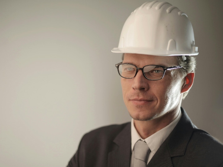 como elegir el mejor casco de seguridad para tu empresa