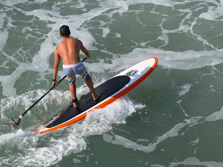 consejos para principiantes como disfrutar tu primera vez en paddle surf en moraira como un pro