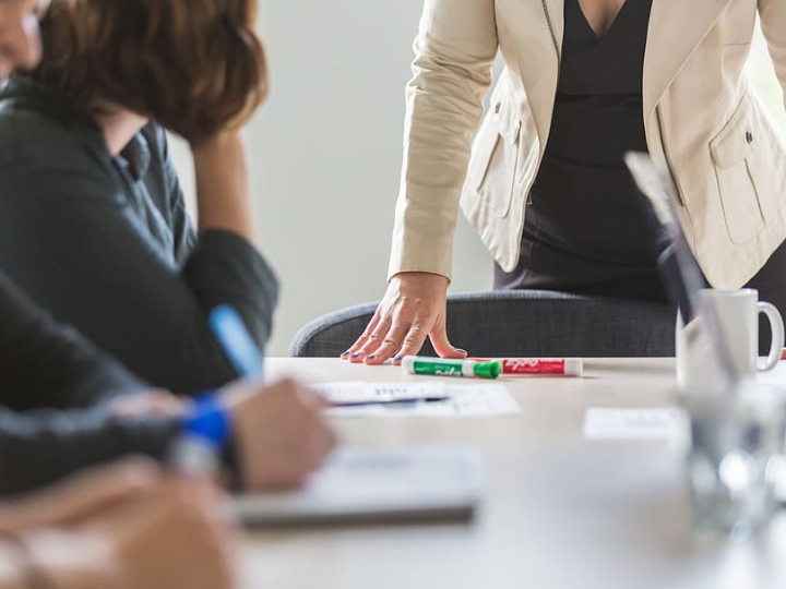 cual es el negocio de easypost el nuevo patrocinador de ef education