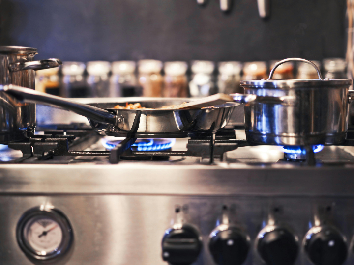 estufa hungara calor eficiente y ecologico