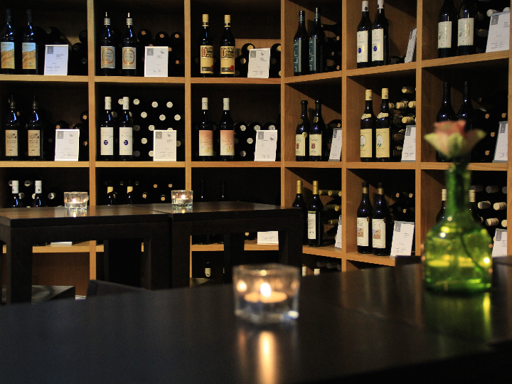 la favorita reconocido como uno de los mejores bares de vinos en valladolid