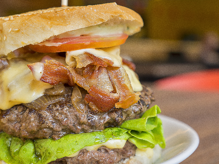 mejores hamburguesas en carboneras cerca de mi