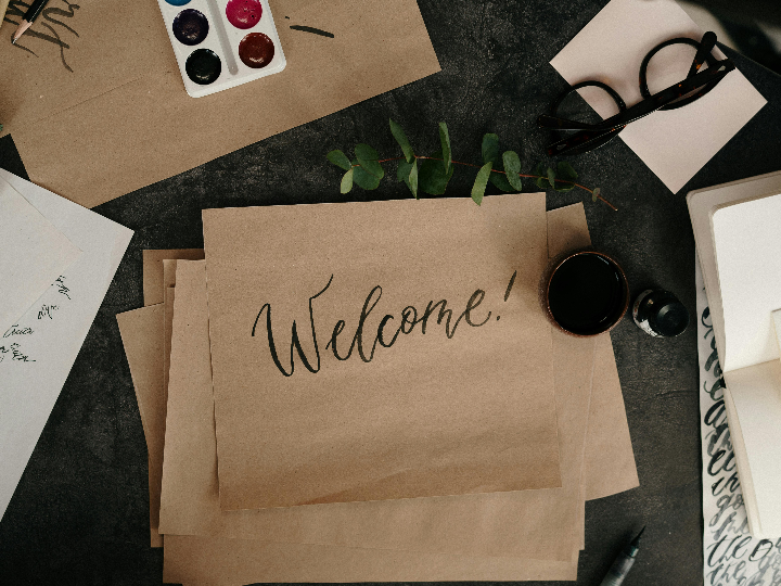 welcome pack para clientes un gesto sostenible que deja una huella verde